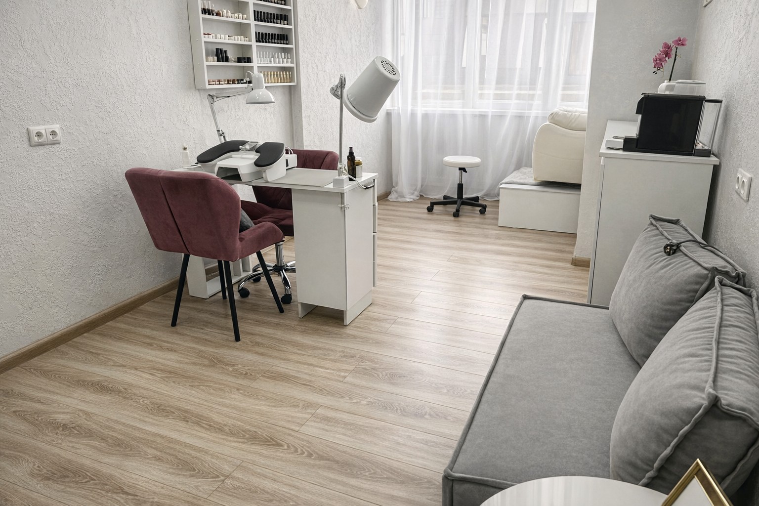 Мастер маникюра и педикюра в Саратове